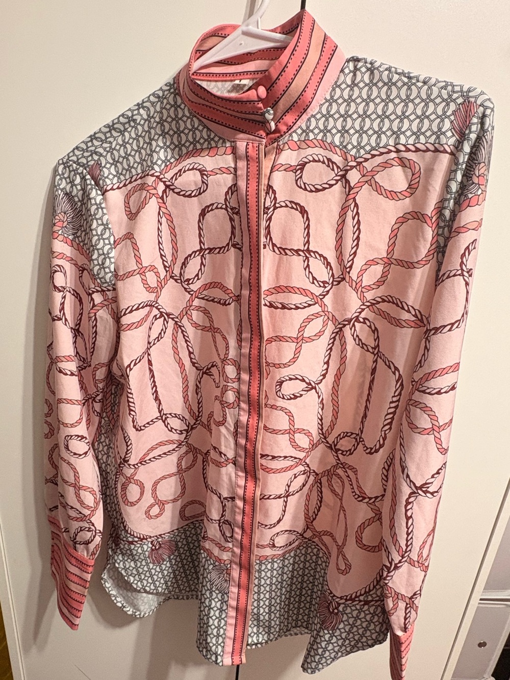 SHEIN Pink & Gray Chain Print Button-Up Blouse – Size L